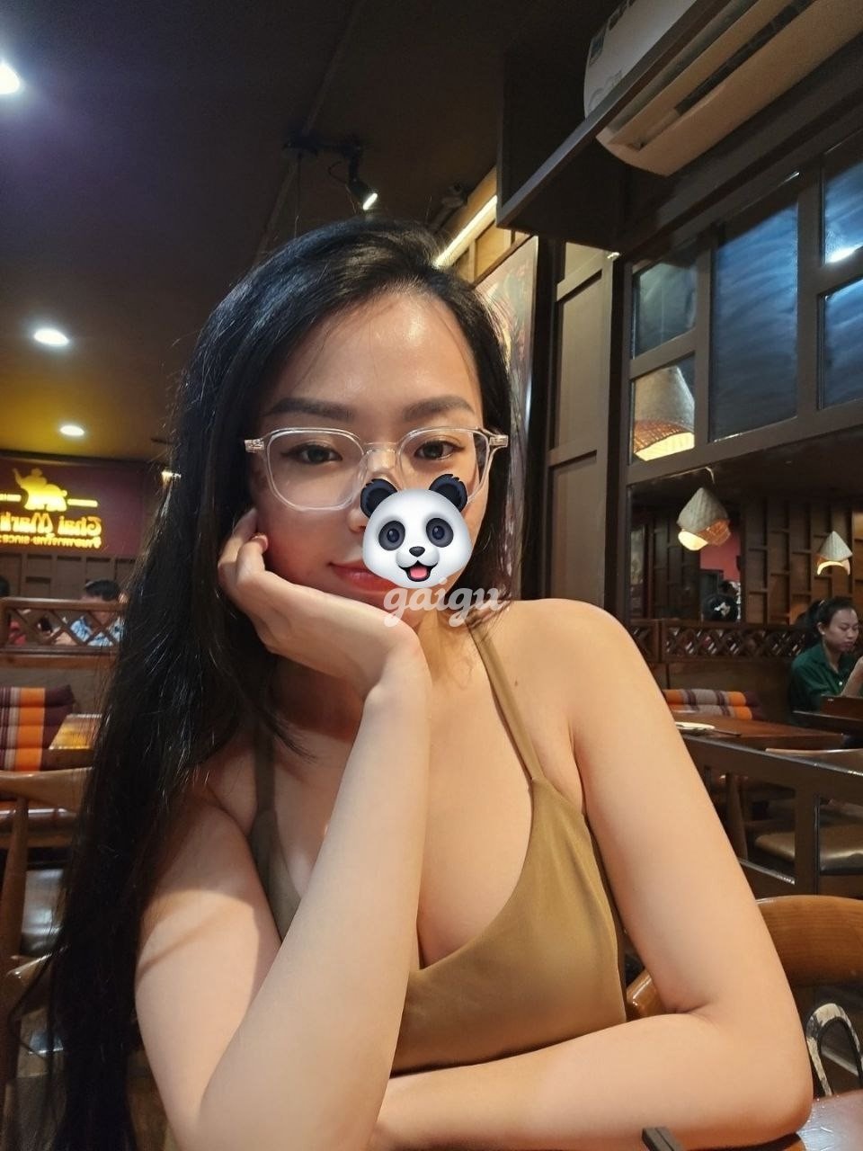 Ly Ly – Em Gái Mộc Mạc Quyến Rũ Xinh Dâm Vô Đối